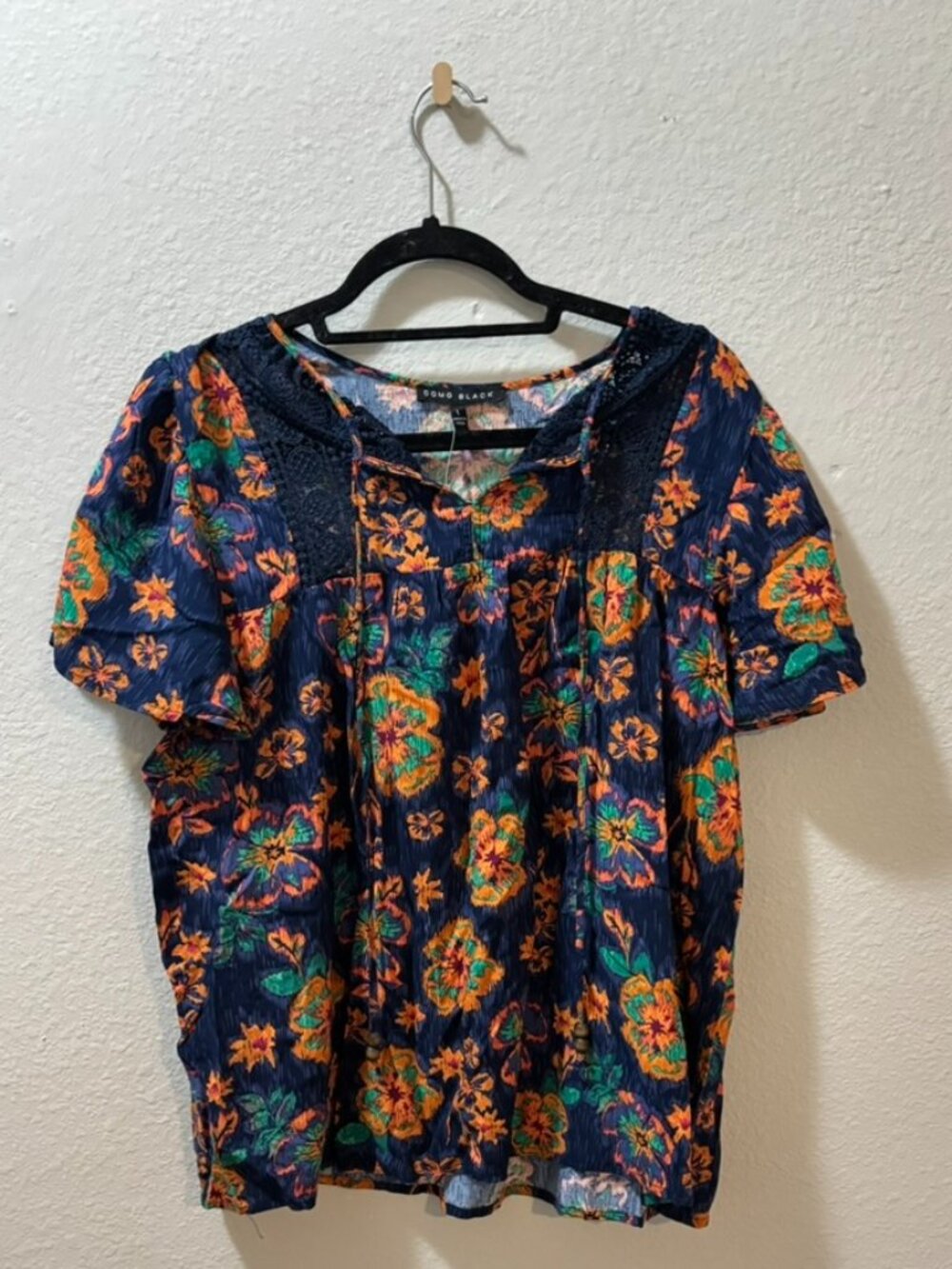 Como Black Navy Orange Floral Boho Peasant Top Size Large NWT